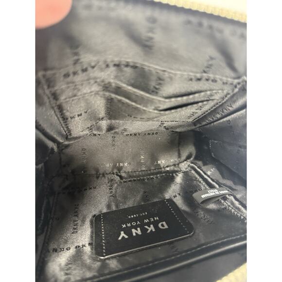 DKNY Graffiti Crossbody Green Black Logo Square Sm Camera Bag Chain Strap Street - Picture 7 of 10